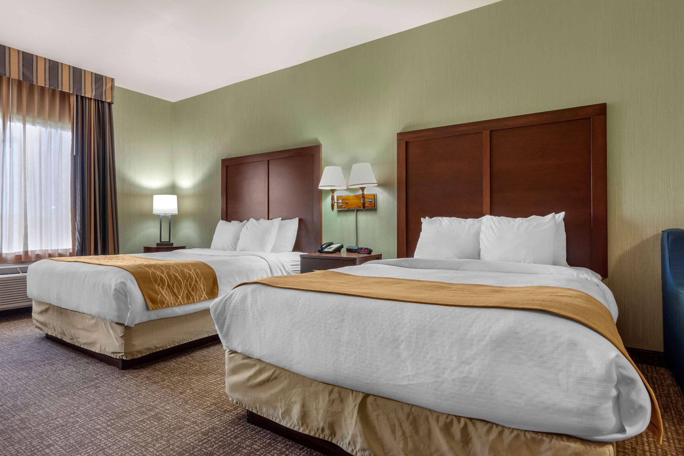 Comfort Inn & Suites Mitchell I-90 Ngoại thất bức ảnh