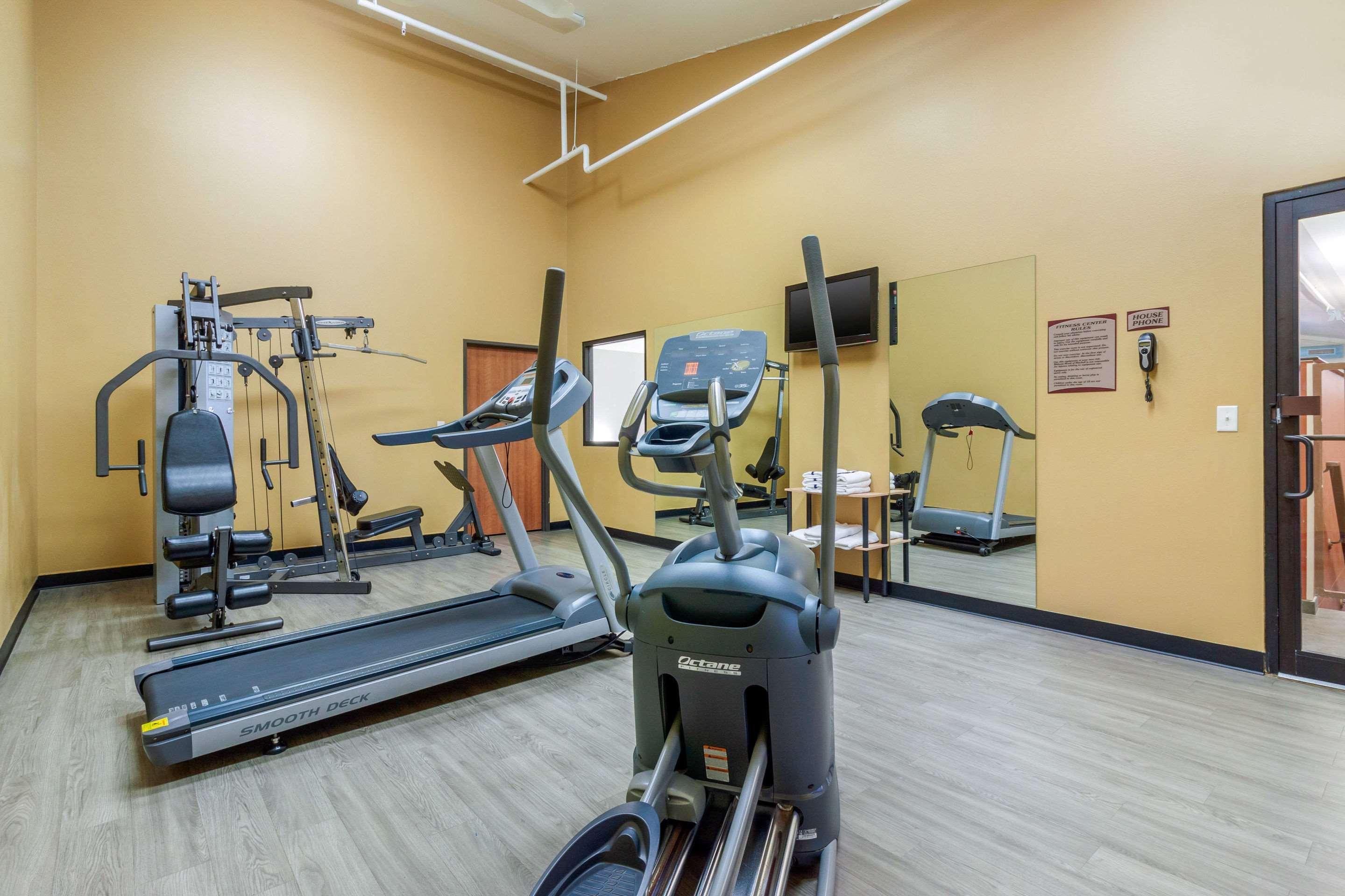 Comfort Inn & Suites Mitchell I-90 Ngoại thất bức ảnh