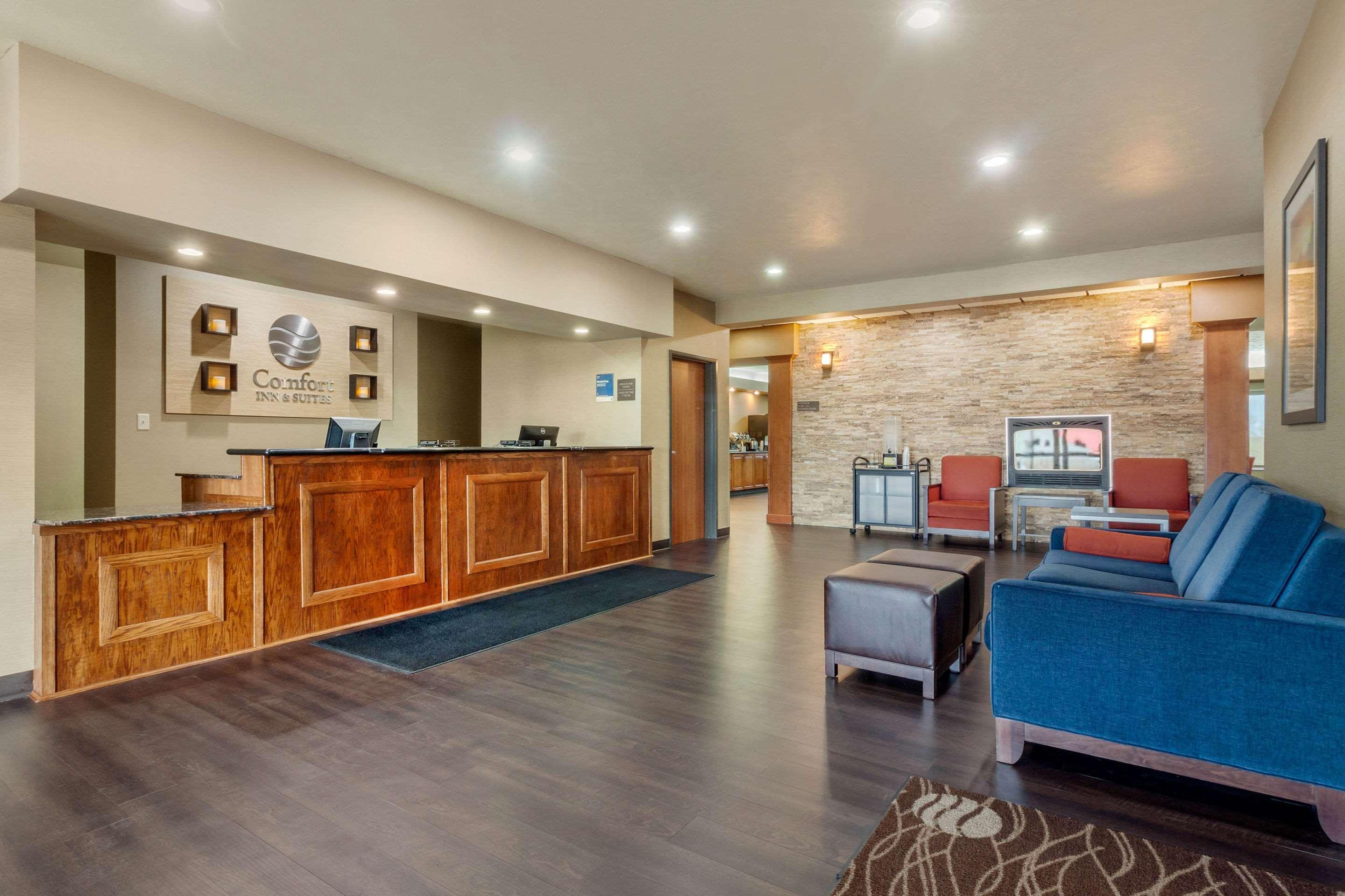 Comfort Inn & Suites Mitchell I-90 Ngoại thất bức ảnh