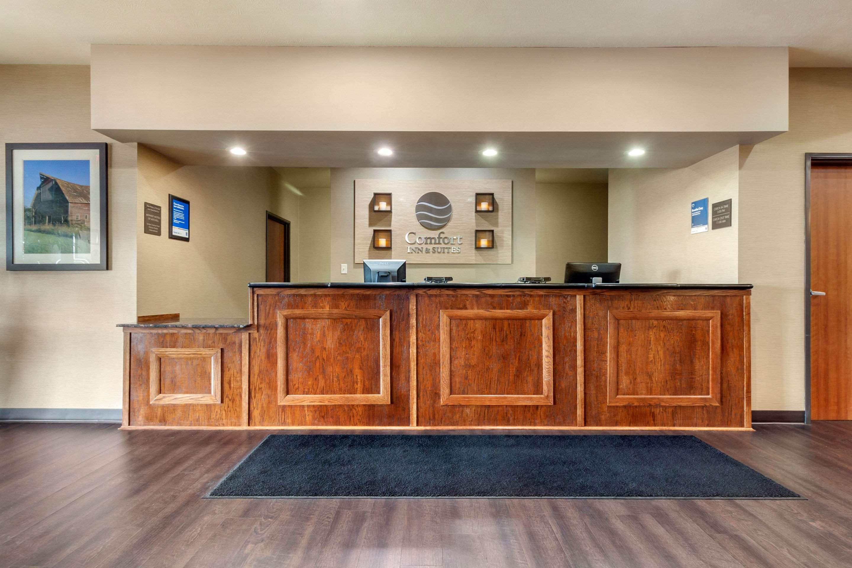Comfort Inn & Suites Mitchell I-90 Ngoại thất bức ảnh