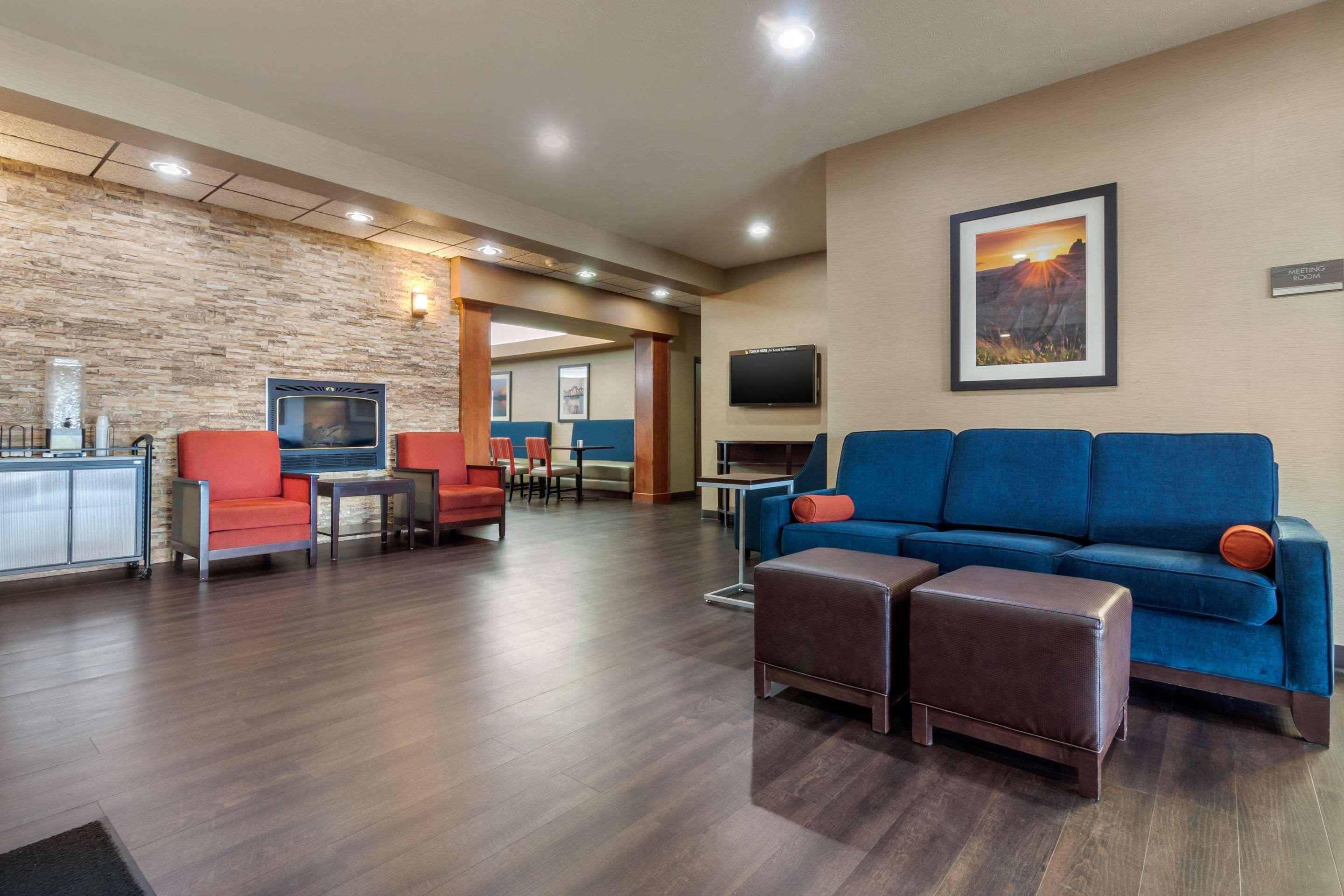 Comfort Inn & Suites Mitchell I-90 Ngoại thất bức ảnh