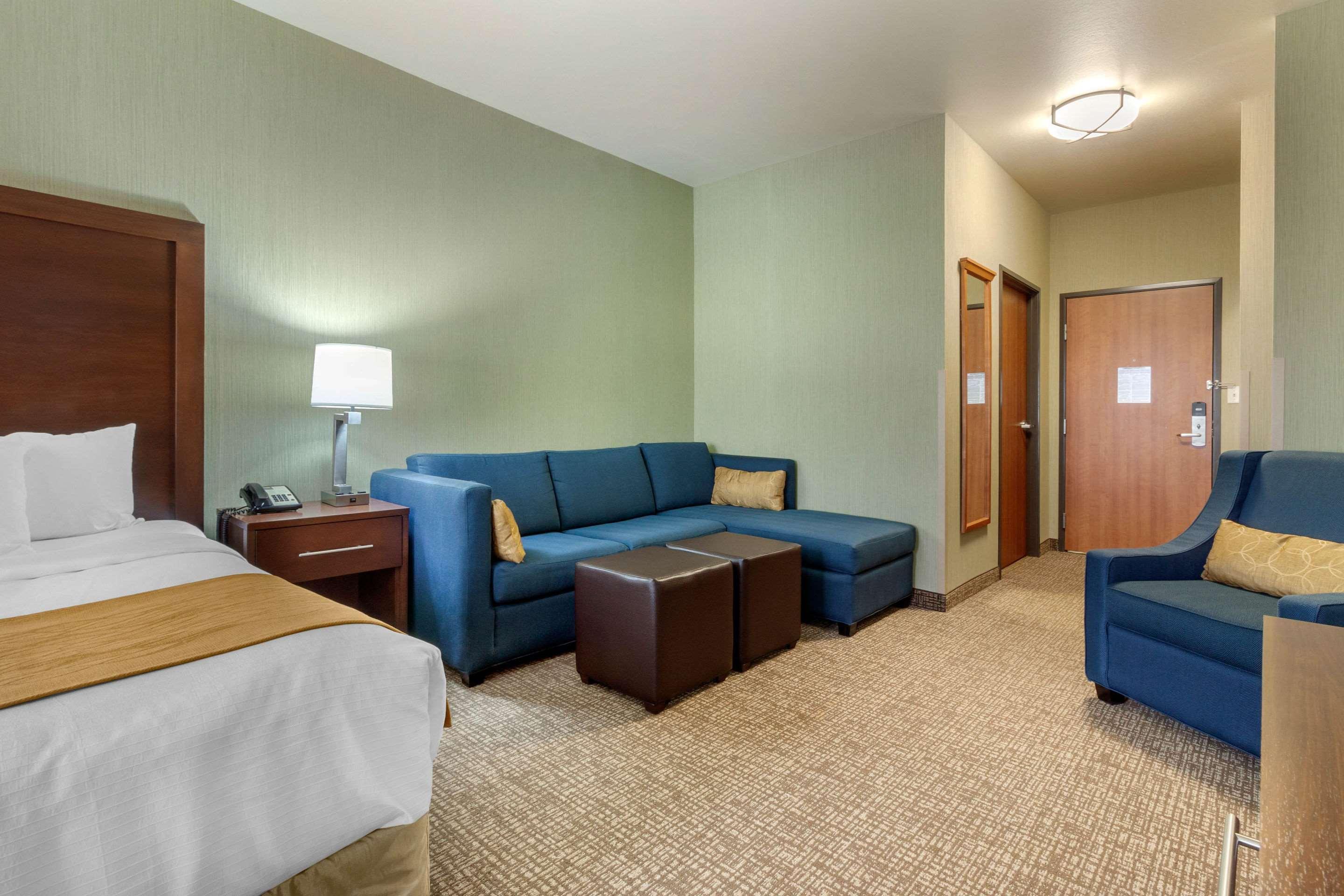Comfort Inn & Suites Mitchell I-90 Ngoại thất bức ảnh