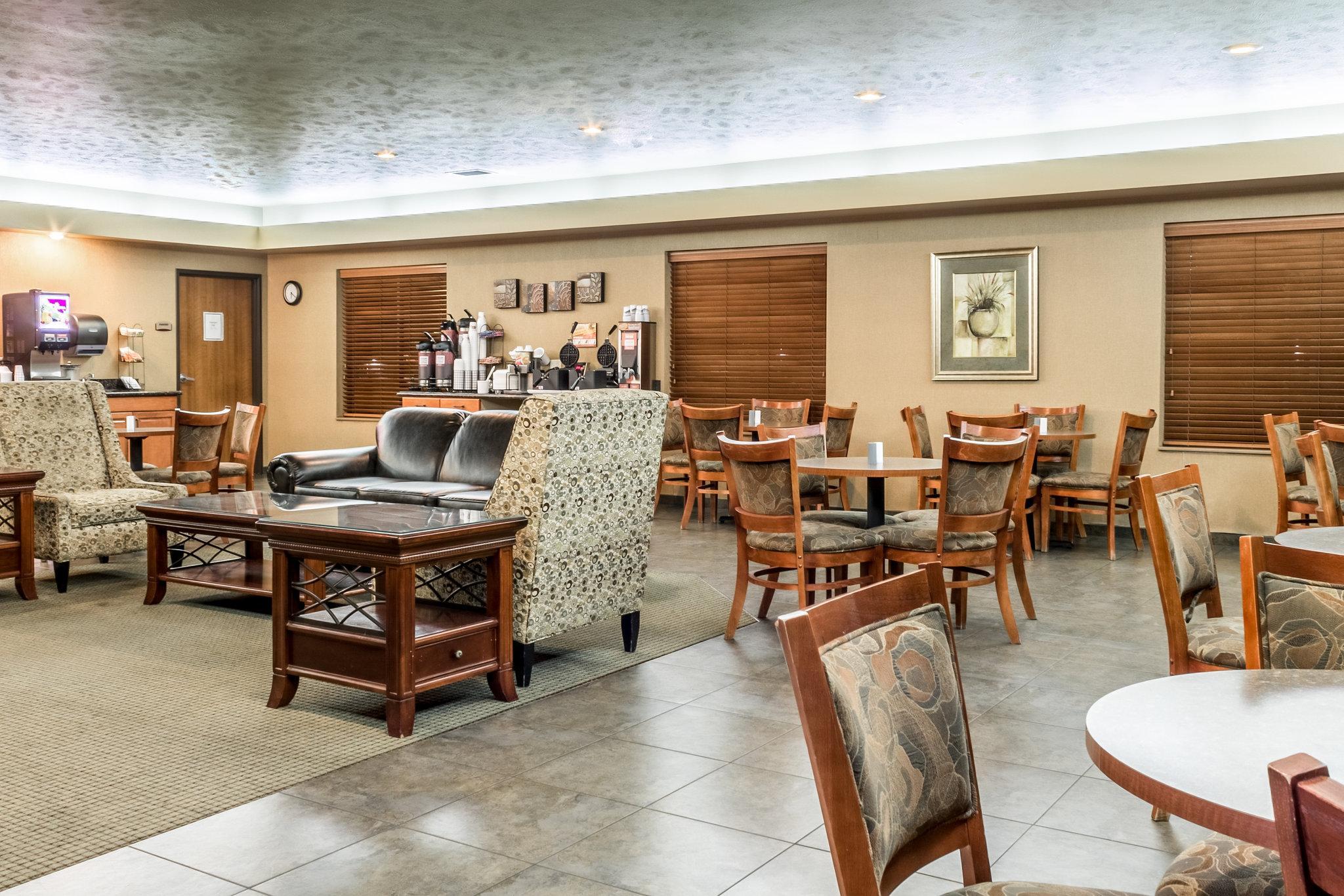 Comfort Inn & Suites Mitchell I-90 Ngoại thất bức ảnh