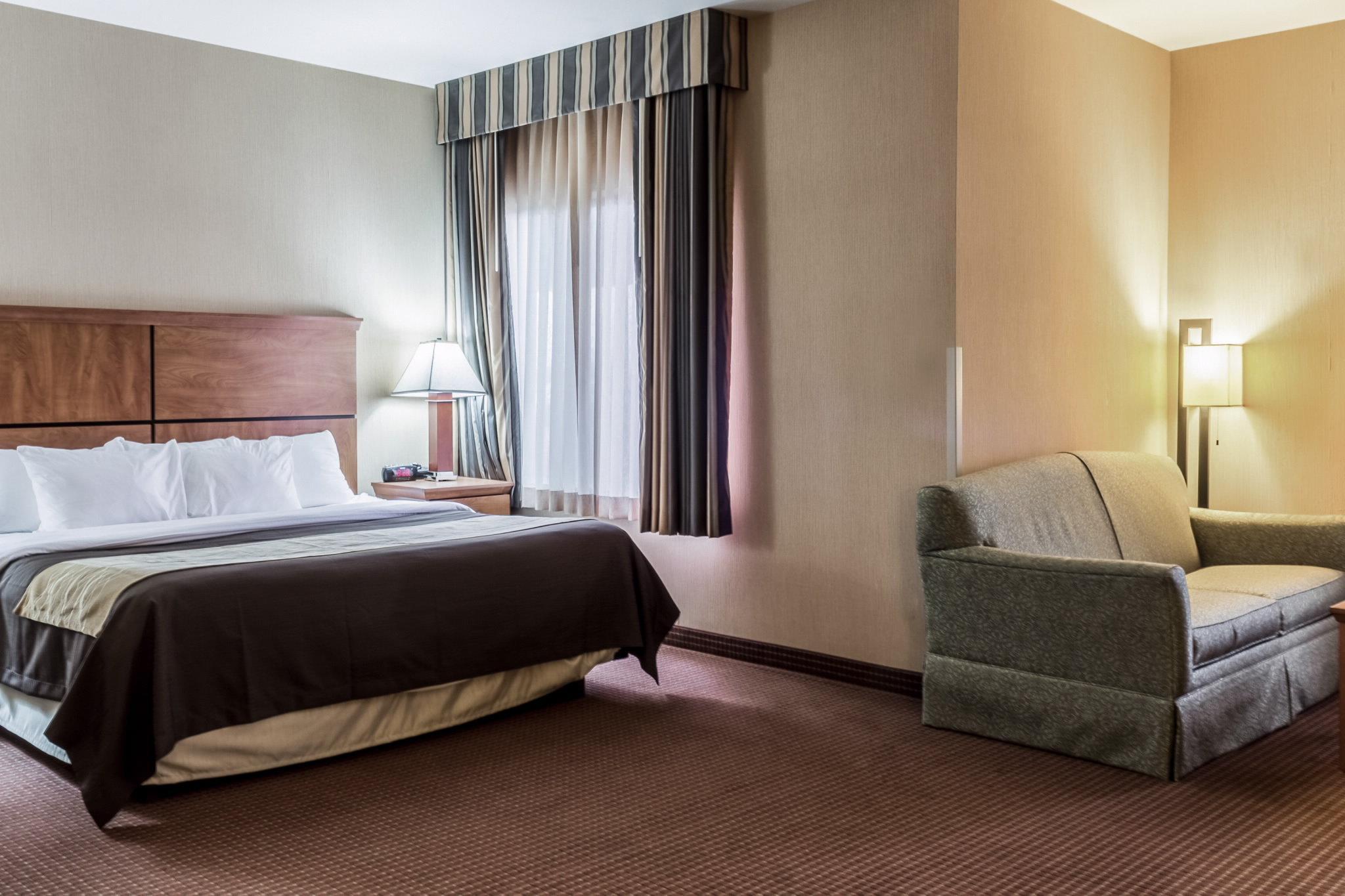Comfort Inn & Suites Mitchell I-90 Ngoại thất bức ảnh