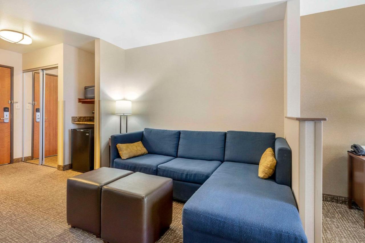 Comfort Inn & Suites Mitchell I-90 Ngoại thất bức ảnh