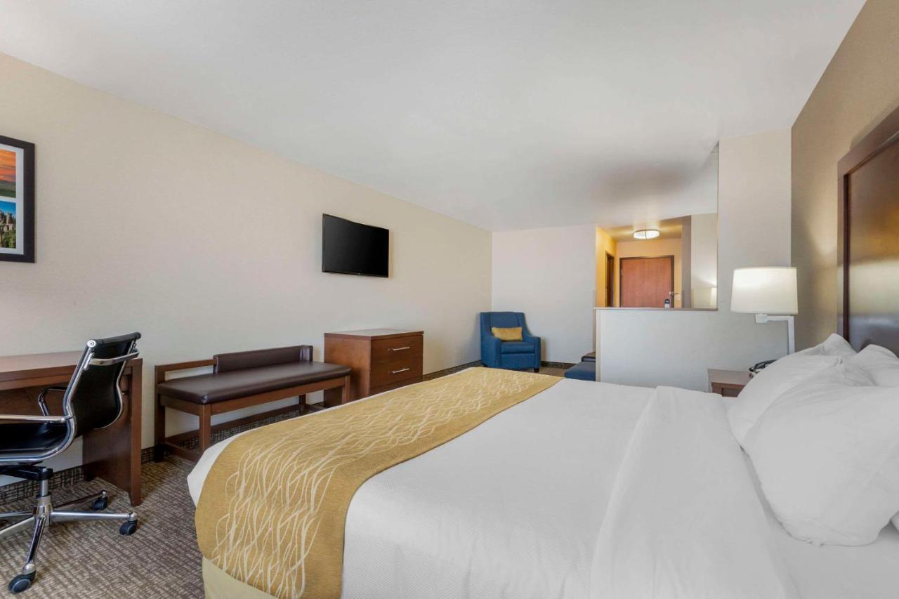 Comfort Inn & Suites Mitchell I-90 Ngoại thất bức ảnh