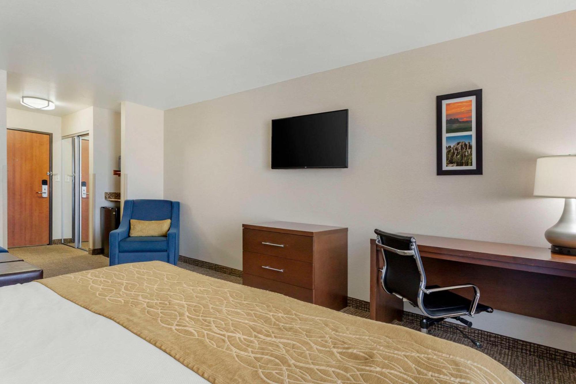 Comfort Inn & Suites Mitchell I-90 Ngoại thất bức ảnh