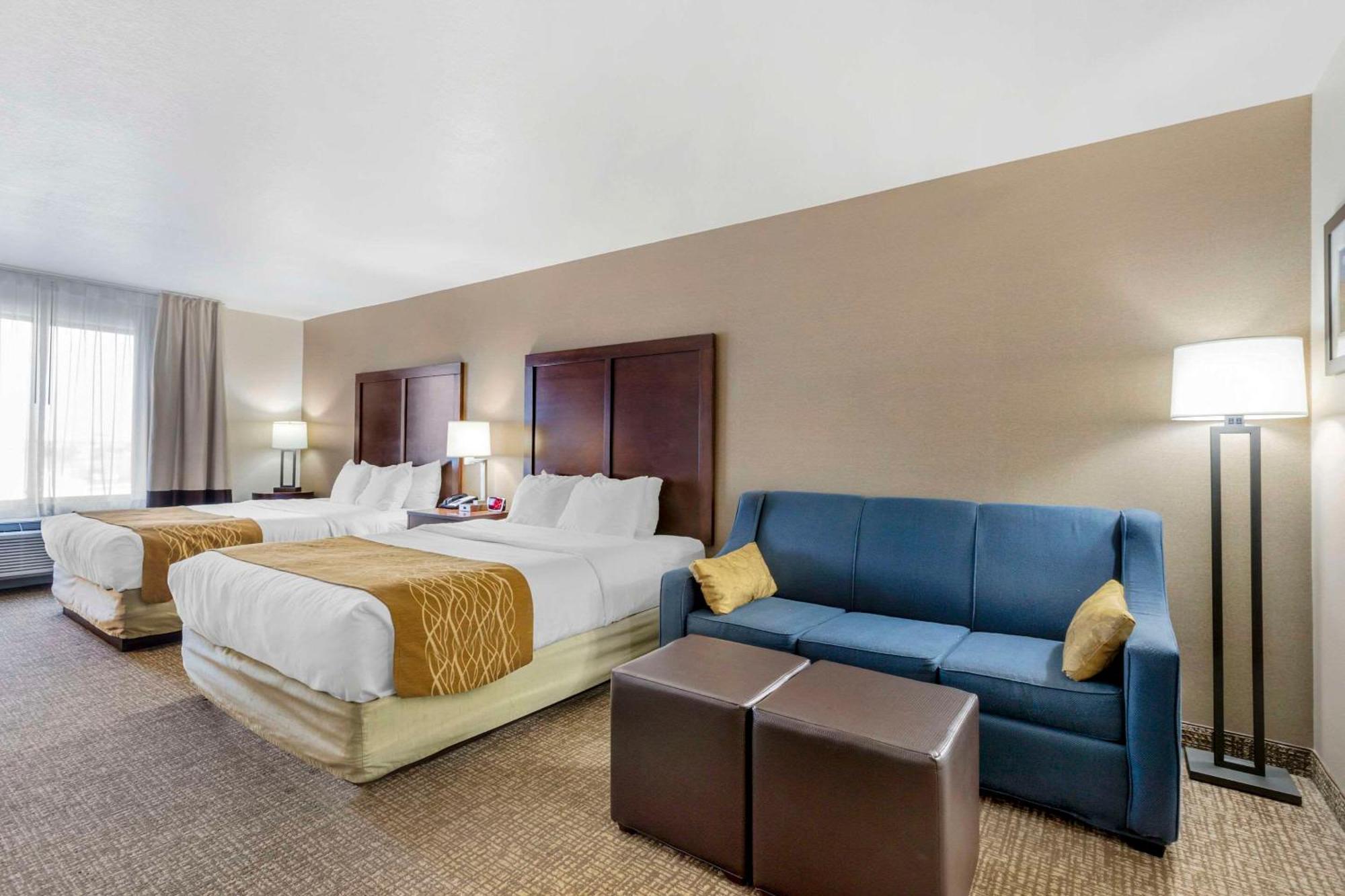 Comfort Inn & Suites Mitchell I-90 Ngoại thất bức ảnh