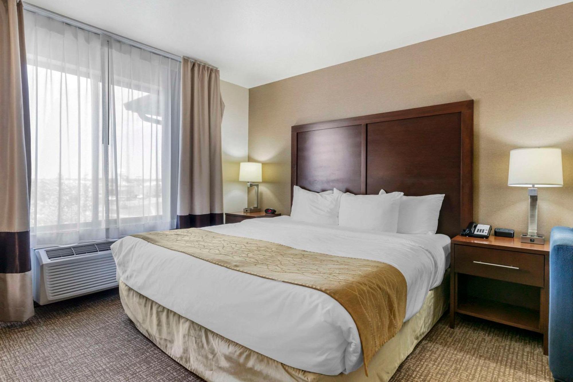 Comfort Inn & Suites Mitchell I-90 Ngoại thất bức ảnh